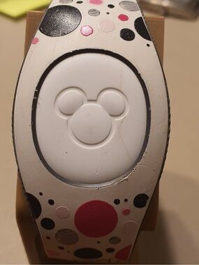 🦋10/$20🦋 Disney Polka Dot Minnie Mouse Limited Edition Magic Band